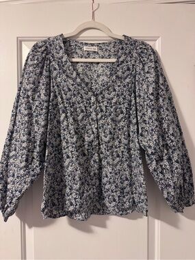 NWOT A Bronze Age blue floral blouse
